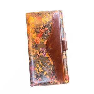 Patricia Nash Prairie Rose Valentia wristlet